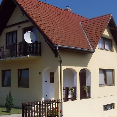 Apartment In 19086